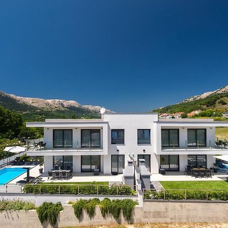 Villa Supernus With Heated Pool バスカ エクステリア 写真
