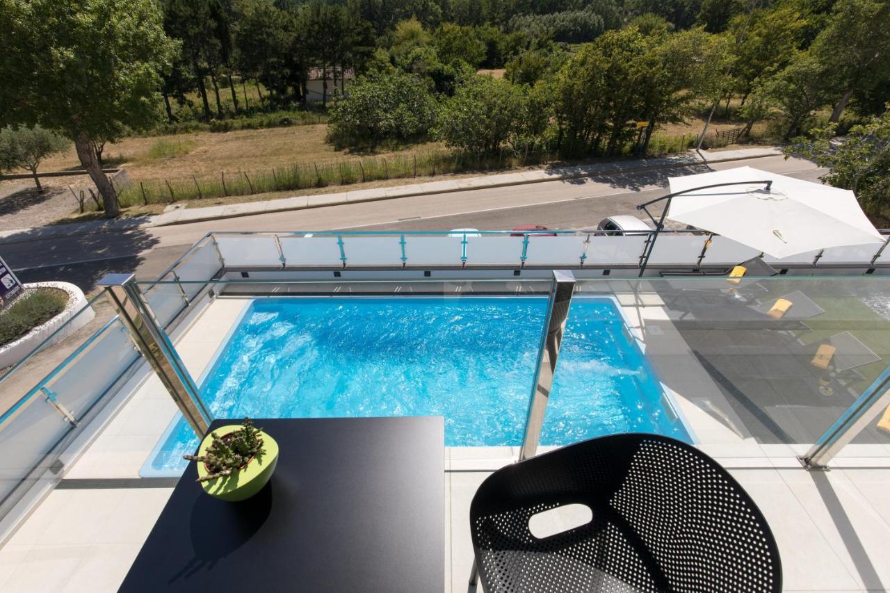 Villa Supernus With Heated Pool バスカ エクステリア 写真